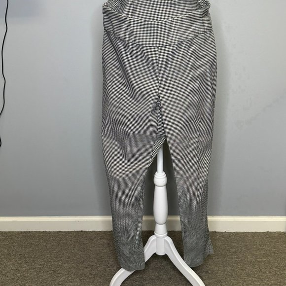 Signature Slimming Pants - Picture 3 of 3